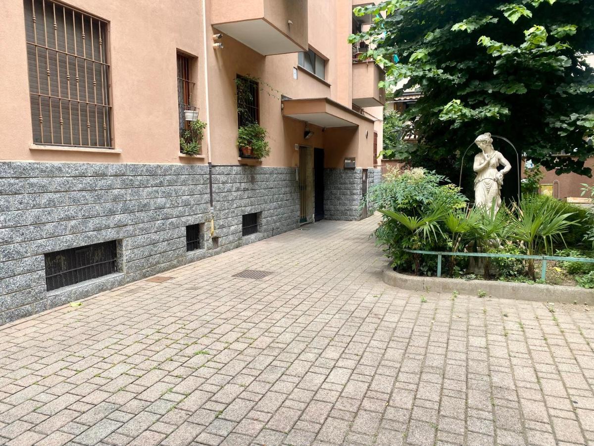 Appartamento Casa Di Lolli Milano Esterno foto